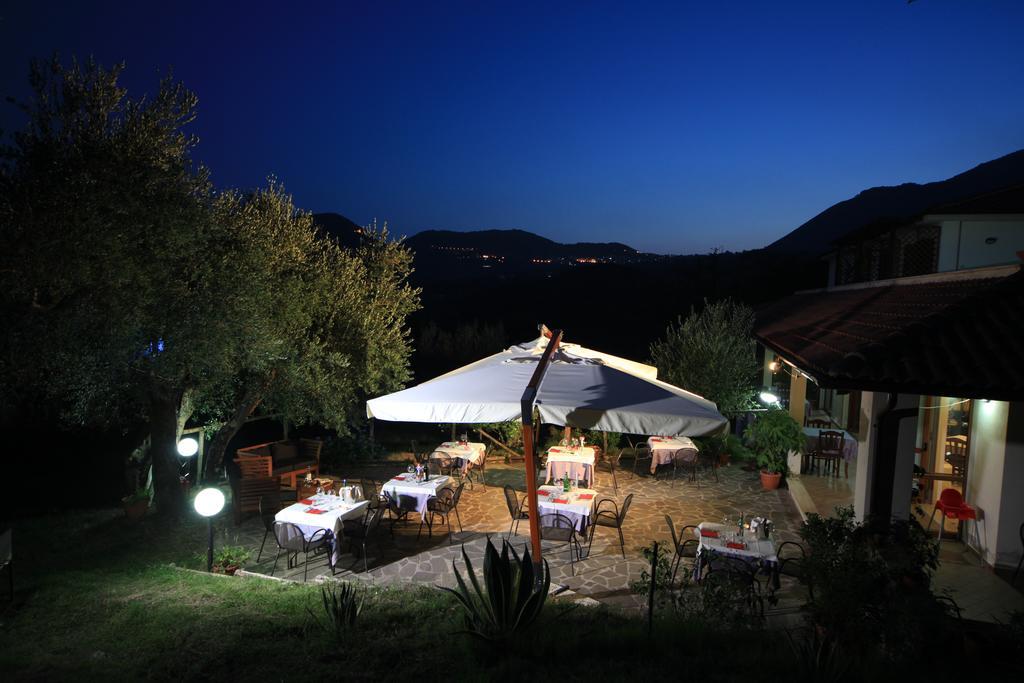 Tenuta Terre Di Bosco Oasi Di Relax Nel Cilento San Giovanni a Piro Ngoại thất bức ảnh