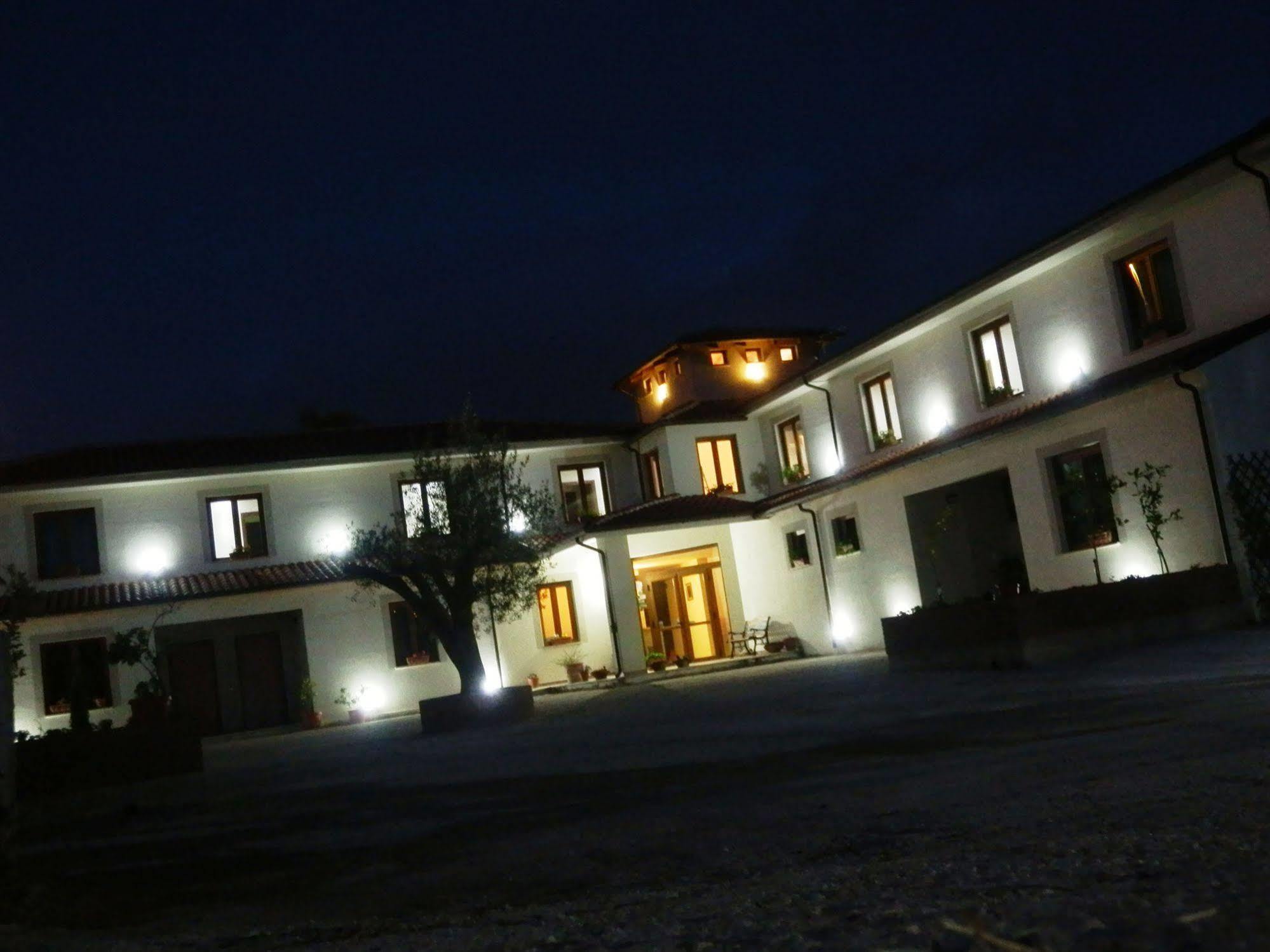 Tenuta Terre Di Bosco Oasi Di Relax Nel Cilento San Giovanni a Piro Ngoại thất bức ảnh